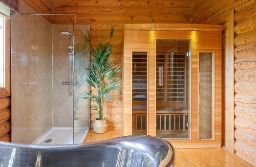 Leyburn House | Hunters Lodge