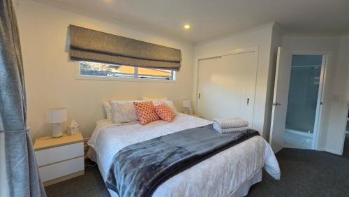 Hamilton House | Huntington Hideaway