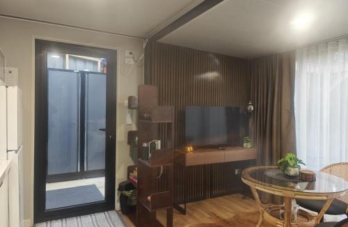 Otatara Apartment | Huruhuru Hideaway! Private Cabin