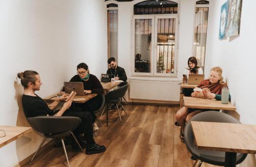 Rasimpasa Hostel | Hush Hostel Lounge