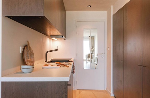 Oostduinkerke-Bad Apartment | Huswell - Modern studio with magnificent seaview