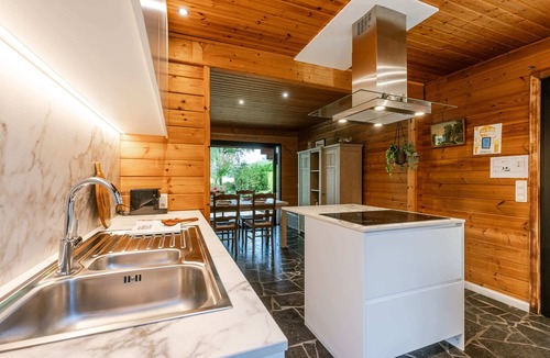 Ursel Ski Chalet | Huswell - Tranquil and cozy chalet in the heart of Ursel