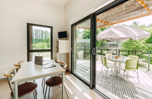 Beaulieu-sur-Dordogne RV Rental | Huttopia Beaulieu sur Dordogne