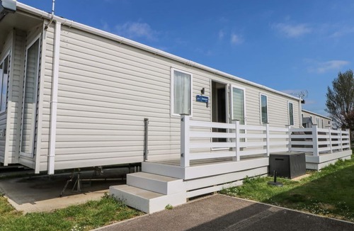 Bognor Regis House | HW42: Charming Retreat in Bognor Regis