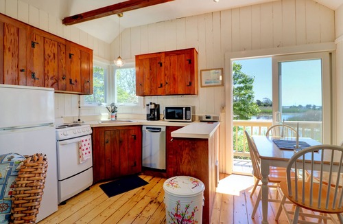 Hyannis Port Cottage | HyannisPort Cottage with Ocean Views and Short Walk to 3 nice Ocean Beaches!