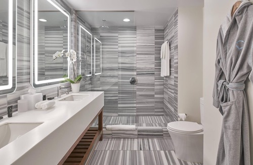 Waterfront Hotel | Hyatt Centric The Pike Long Beach