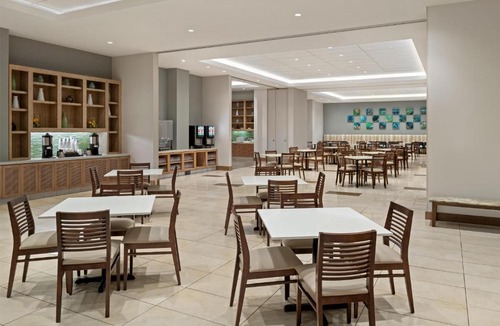 Anaheim Resort Hotel | Hyatt House at Anaheim Resort/Convention Center