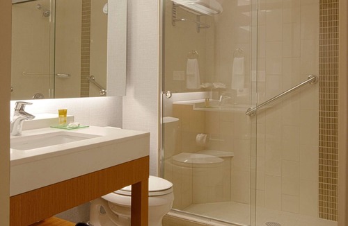 Coliseum Central Hotel | Hyatt Place Hampton Convention Center