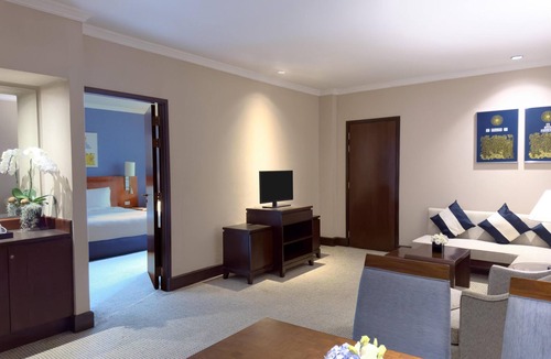 Nong Prue Hotel | Hyatt Regency Bangkok Suvarnabhumi Airport