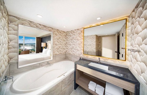 Fallsview Hotel | Hyatt Regency Niagara Falls Fallsview