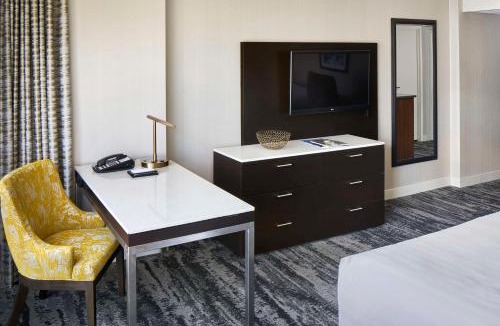 Coal Harbour Hotel | Hyatt Regency Vancouver