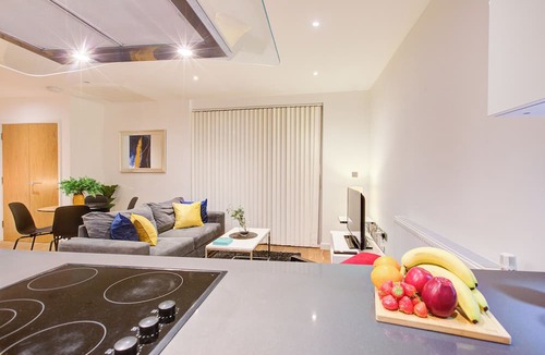 Peninsula Apartment | Hybrid Resi - Greenwich | 2 Bed Duplex Apartment
