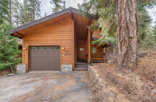 Sunnyside House | Hyde Away in Tahoe Park!