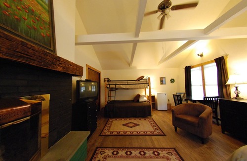 Waitsfield Hotel | Hyde Away Inn