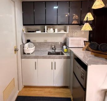 Valenzuela Apartment | Hyde Away Staycation