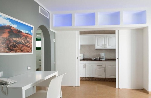 Los Pocillos Apartment | Hyde Park Lane