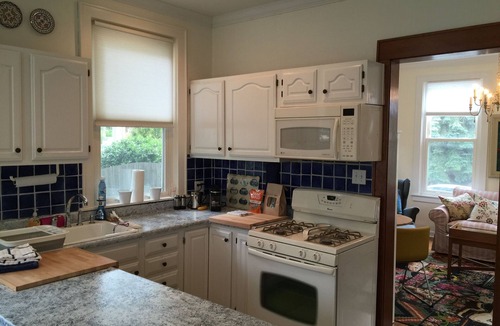 Hyde Park House | Hyde Park Square Charmer - Walkable to Restaurants and Shops