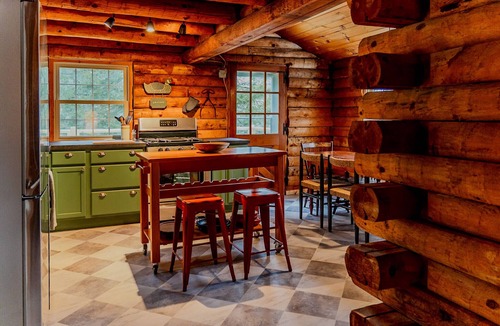 Eastern Vermont Cabin | Hydeaway Cabin - Rustic Log Cabin w/Modern Updates - Steps from LV Rail Trail