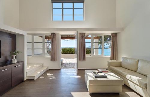 Plepi Resort | Hydra Beach Resort