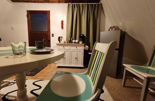 McKenzie Bridge Cabin | Hygge A-Frame: Pet friendly Forest Immersion! Gong-based Sound baths available