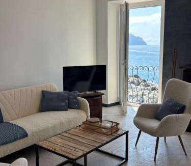 Bogliasco Apartment | HyggeWaves