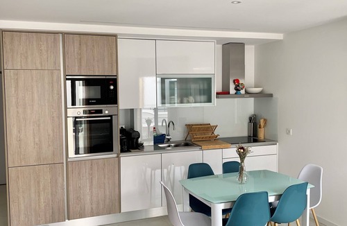 Nazare Apartment | Hyper Centre, Beach 80m, Parking possible, Air Conditioning