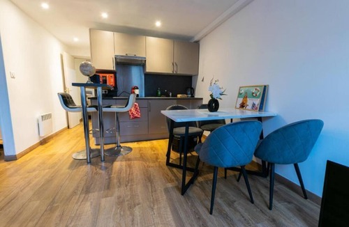 Boulogne-Centre Apartment | HYPER CENTRE dans remparts vieille ville 1er étage , possible tout faire a pieds