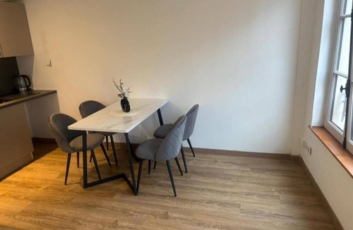 Boulogne-Centre Apartment | HYPER CENTRE dans remparts vieille ville 1er étage , possible tout faire a pieds