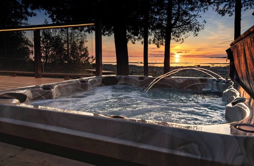 Northern Bruce Peninsula Cottage | Hypotenuse - 300ft Lake front - All Season with Hot tub and Steam bath.