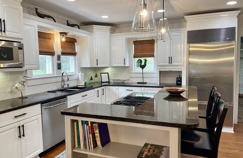 Saint Simons Island House | I can see the beach! 1930's Charming Beach Cottage