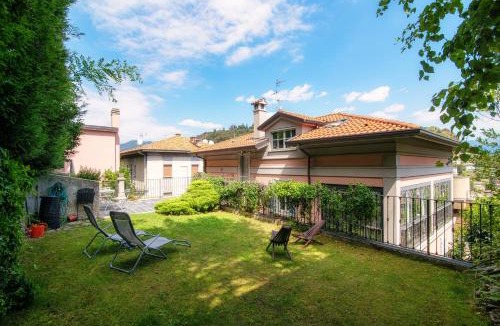 Como Apartment | I D'A Charming Penthouse - LAKE VIEW- Como- House-130 mt-2 double bedrooms and 2 double bathrooms a spacious living room-Full equipped kitchen-Private garden and terrace-Private covered parking