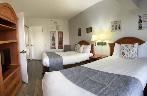 Southwest Orlando Hotel | I-Drive Suites