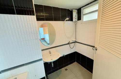 Nai Mueang Hotel | I Garden Place