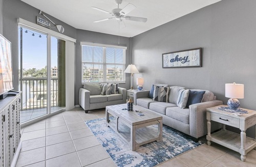 Burnt Store Marina Condo | I'm coco-nuts for you. Waterfront, community amenities & nature trails