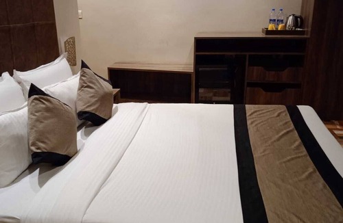 Deoghar Hotel | I Towne