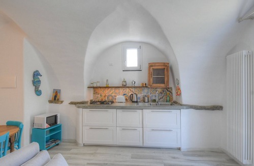 Calice Ligure Apartment | Iara – Relax nature and biking among olive trees and silence at Casa del Canto