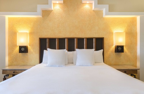 Villa Juarez Resort | Iberostar Selection Paraíso Maya Suites - All Inclusive