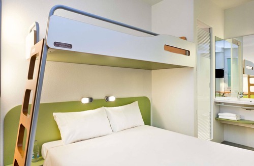 Bastide Hotel | ibis budget Bordeaux Centre Bastide