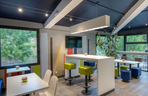 Brignoles Hotel | ibis budget Brignoles Provence