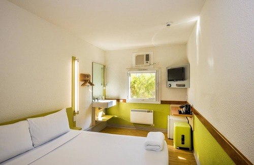 Watson Hotel | ibis budget Canberra