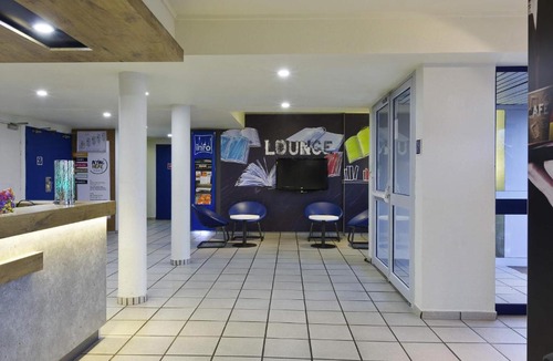Chilly-Mazarin Hotel | ibis budget Chilly-Mazarin Les Champarts
