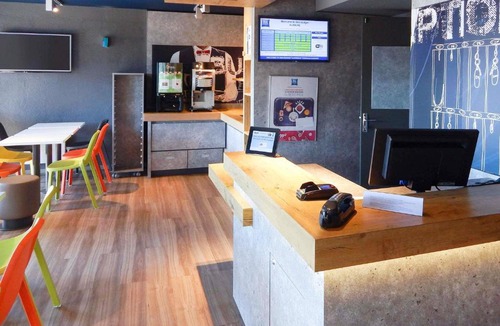 Aubiere Hotel | ibis budget Clermont Ferrand Sud