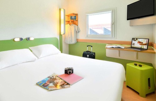Aubiere Hotel | ibis budget Clermont Ferrand Sud