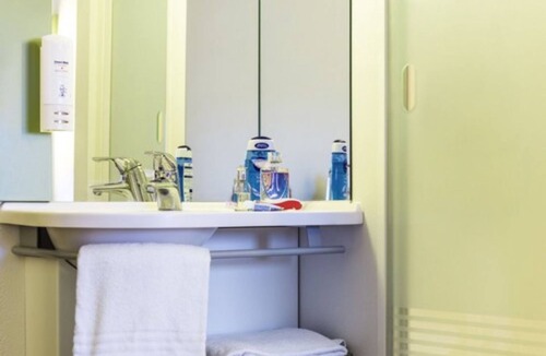 Paroisse Saint-Vincent-de-Paul Hotel | ibis budget Dole