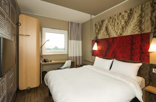 Fontaine-Notre-Dame Hotel | ibis Cambrai