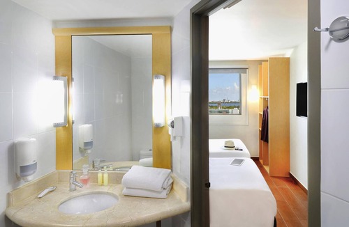 Downtown Cancun Hotel | ibis Cancun Centro