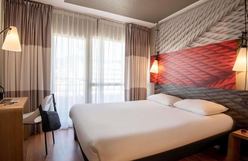 Cannes La Bocca Hotel | ibis Cannes Plage La Bocca
