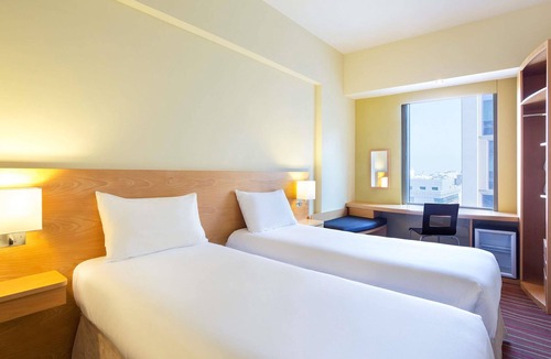 Al Muraqqabat Hotel | ibis Dubai Al Rigga