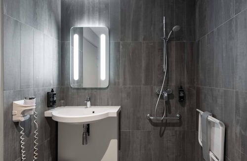 Epernay Hotel | ibis Epernay Centre Ville
