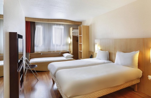 Etampes Hotel | ibis Etampes